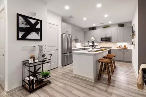 1046 Taft St #AROS2, Houston, TX 77019