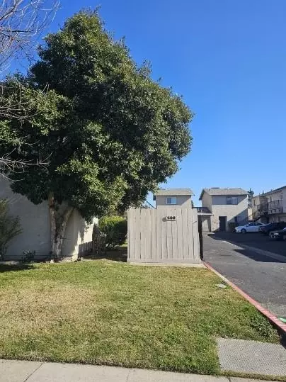 200 Northwoods Ave #10, Manteca, CA 95336