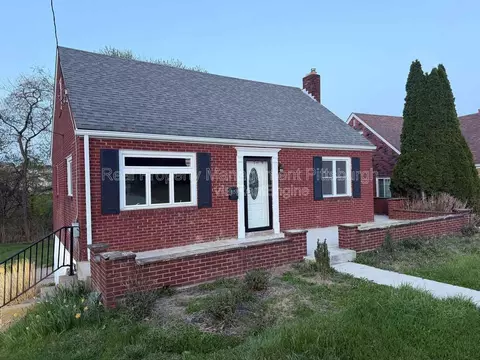 1053 Edward Dr, Pittsburgh, PA 15227