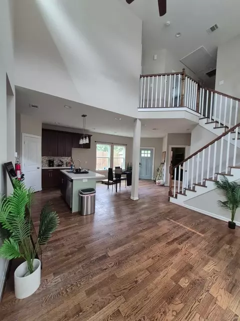 7517 Sandle St #1, Houston, TX 77088