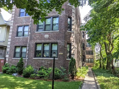 716 Reba Pl #18-2N, Evanston, IL 60202