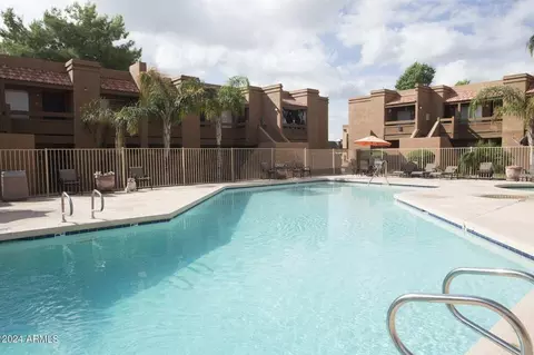 8450 N 67th Ave #1, Glendale, AZ 85302