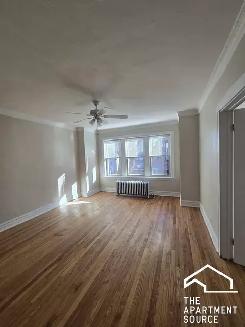 2956 W Belle Plaine Ave #3, Chicago, IL 60618