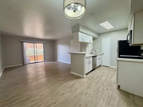 2625 E Indian School Rd #131, Phoenix, AZ 85016