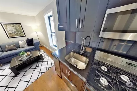 314 E 106th St #1, New York, NY 10029