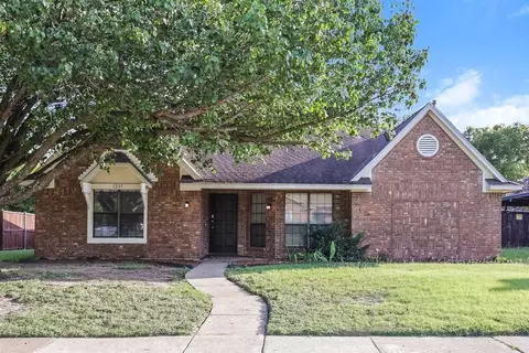 1237 Essex Dr, Desoto, TX 75115