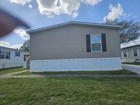 179 Lynnwood Cir #103, Clarksville, TN 37040