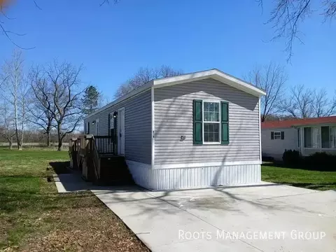 614 Carriage Lane Est #614, Streator, IL 61364