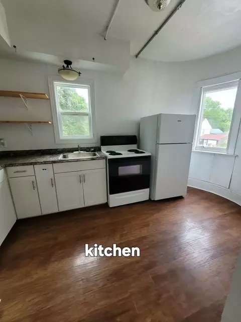 302 S Fulton St #3, Newell, IA 50568