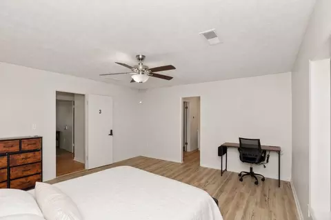 468 Watson Ferry Dr, Forest Park, GA 30297