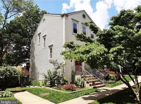 49 Fendall Ave, Alexandria, VA 22304