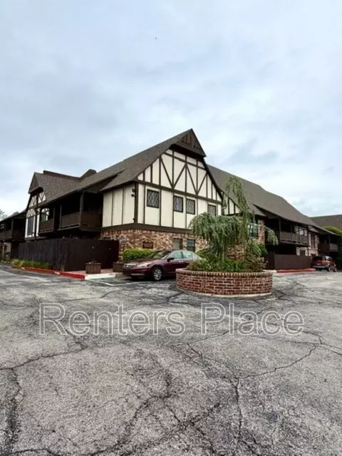 2224 S Boston Ave #223, Tulsa, OK 74114