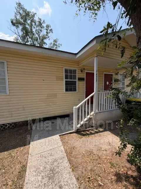 1423 Richards St, Savannah, GA 31415