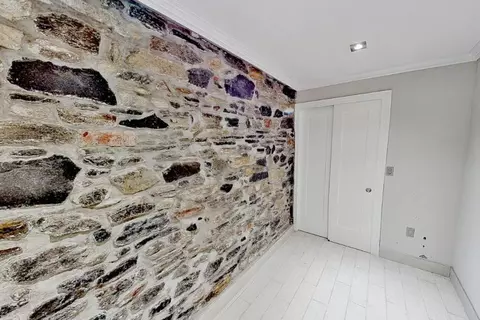 345 E 5th St #3, New York, NY 10003