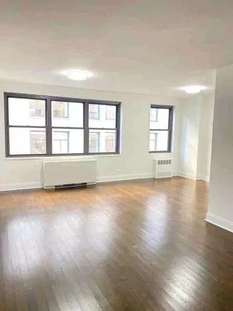 96 5th Ave #12B, New York, NY 10011