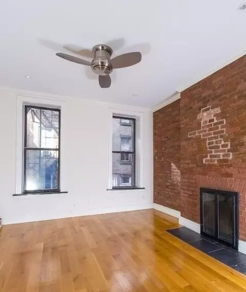 95 Perry St #1, New York, NY 10014