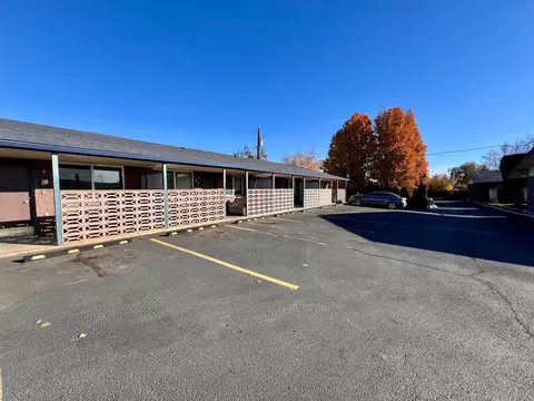 2705 W Nob Hill Blvd #R, Yakima, WA 98902