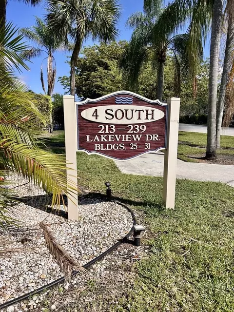 215 Lakeview Dr #101, Weston, FL 33326
