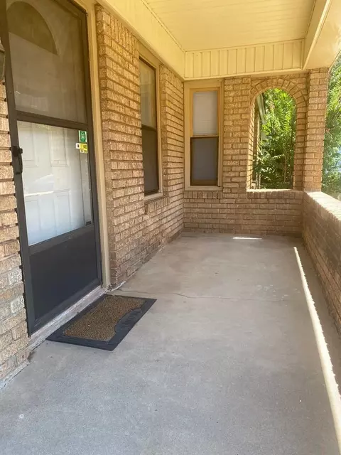 2514 NW 11th St, Oklahoma City, OK 73107