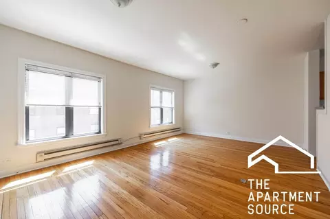 829 W Waveland Ave #S2, Chicago, IL 60613