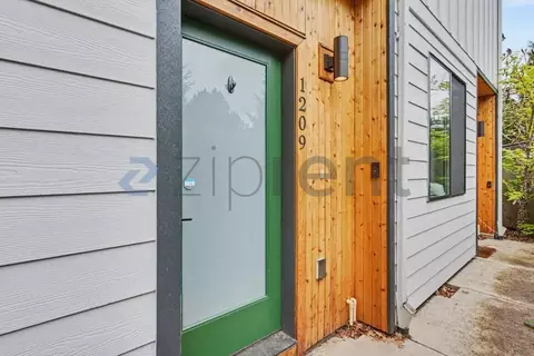 1209 N Winchell St #4, Portland, OR 97217