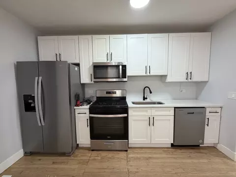 932 N Richmond St #1F, Chicago, IL 60622
