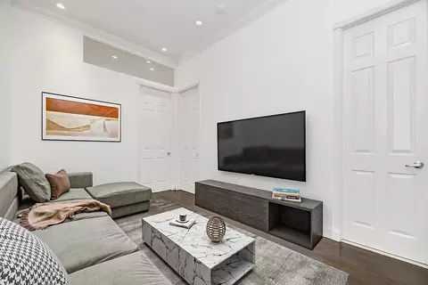 328 E 4th St #A, New York, NY 10009