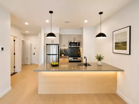 74 Webster St #5D, Newark, NJ 07104