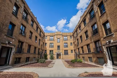 724 W Roscoe St #732NGA, Chicago, IL 60657