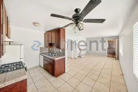 1115 252nd St #6, Los Angeles, CA 90710