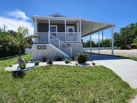 1 Flamboyant St, Nokomis, FL 34275