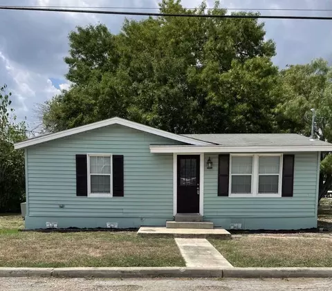 202 W Langley Blvd, Universal City, TX 78148