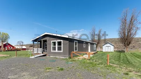 23143 Lowe Rd E, Lamona, WA 99144