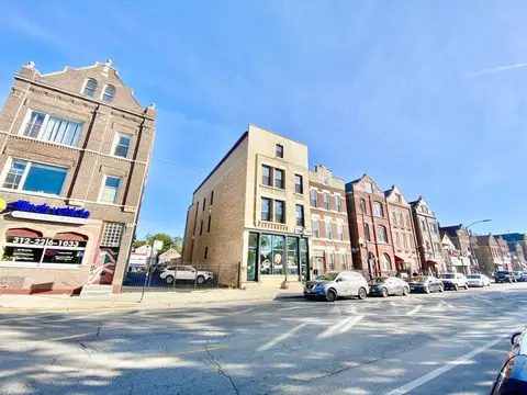 1854 W 18th St #3F, Chicago, IL 60608
