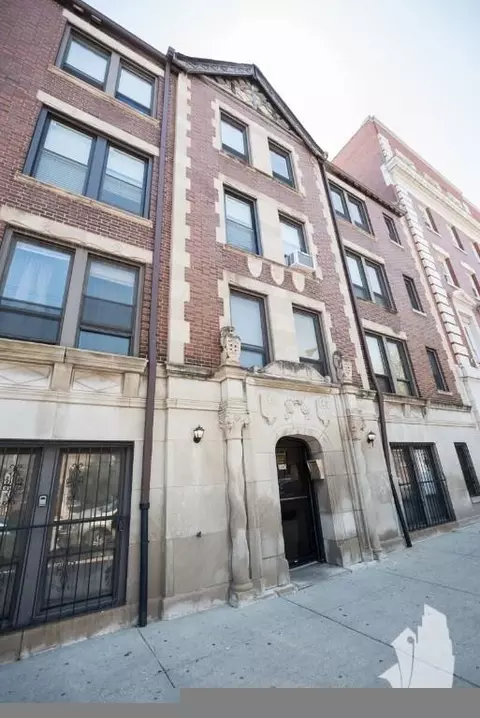 3345 N Marshfield Ave #402, Chicago, IL 60657