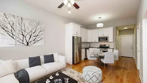 2125 W Chicago Ave, Chicago, IL 60622