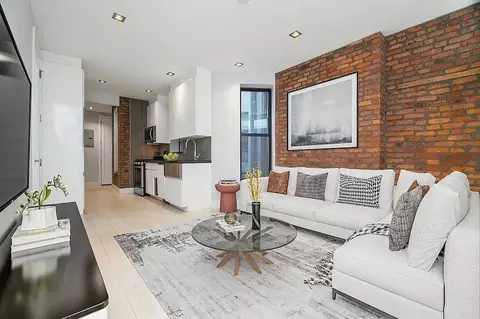 184 Stanton St #4A, New York, NY 10002