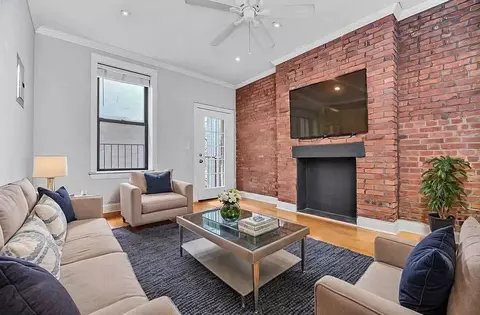 564 Hudson St #4, New York, NY 10014
