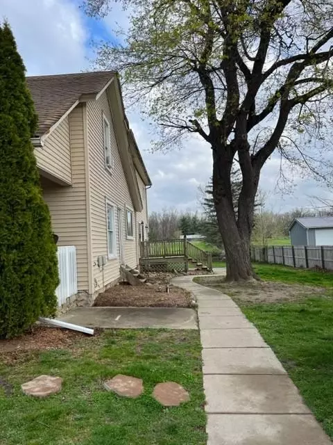 1934 W Cohoctah Rd #2, Howell, MI 48855