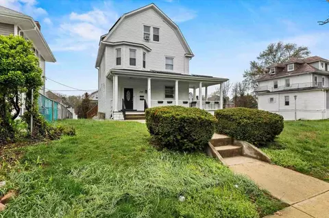 2510 Roslyn Ave, Baltimore, MD 21216