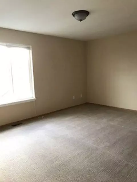 484 W Shore Dr, Belgrade, MT 59714