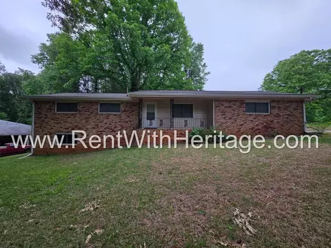 6190 Knights Ln, Douglasville, GA 30135