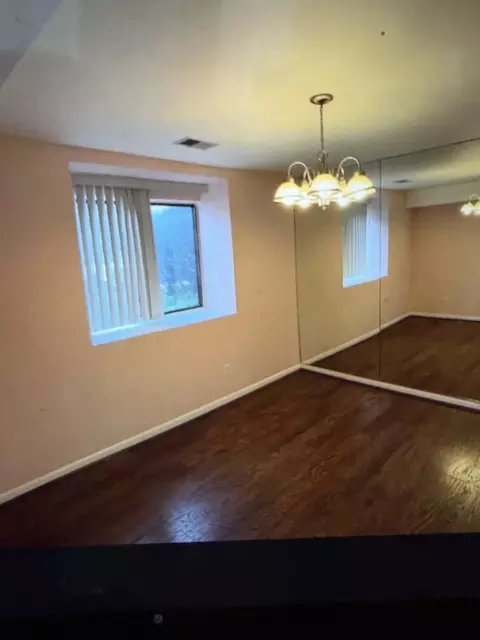 4 Bailiffs Ct #102, Mays Chapel, MD 21093