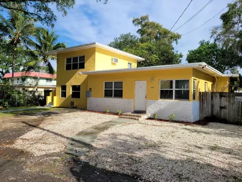 655 NE 122nd St #3, North Miami, FL 33161
