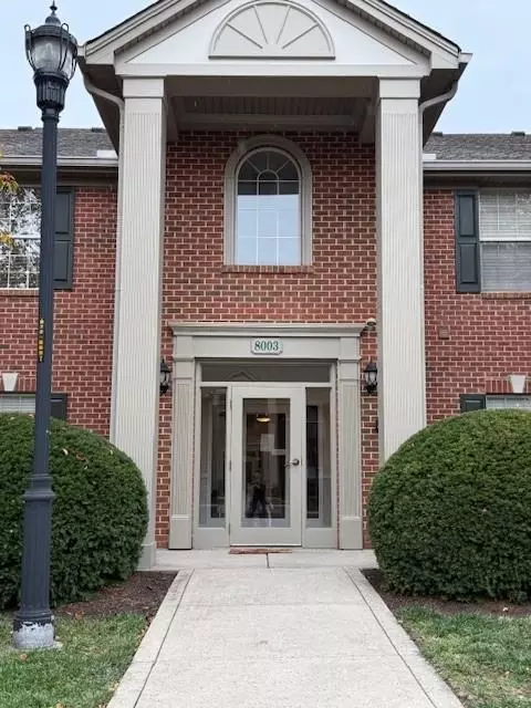 8003 Pinnacle Point Dr #102, West Chester, OH 45069