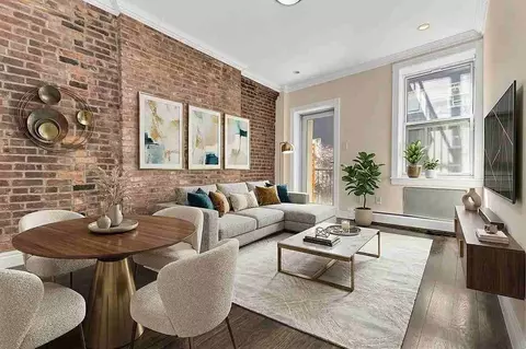 448 W 19th St #3G, New York, NY 10011