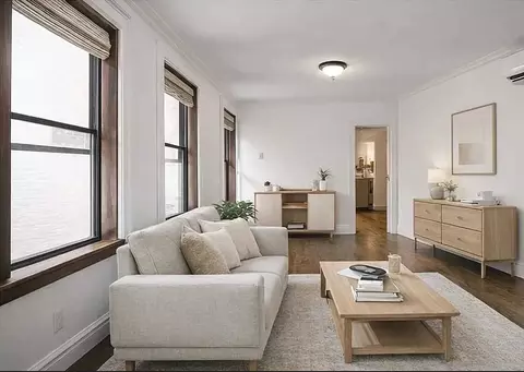 170 E 2nd St #1D, New York, NY 10009