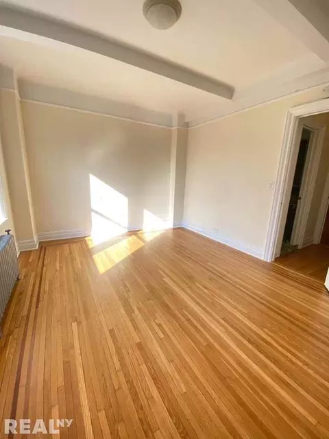 Undisclosed, New York, NY 10128