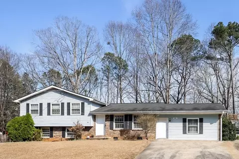 7442 Rountree Dr, Riverdale, GA 30274