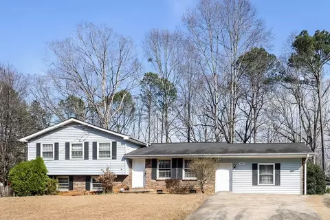 7442 Rountree Dr, Riverdale, GA 30274